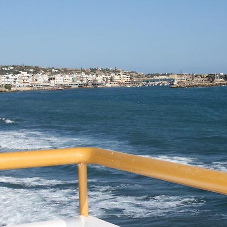 Blue Bay Apartments Hersonissos  Bagian luar foto