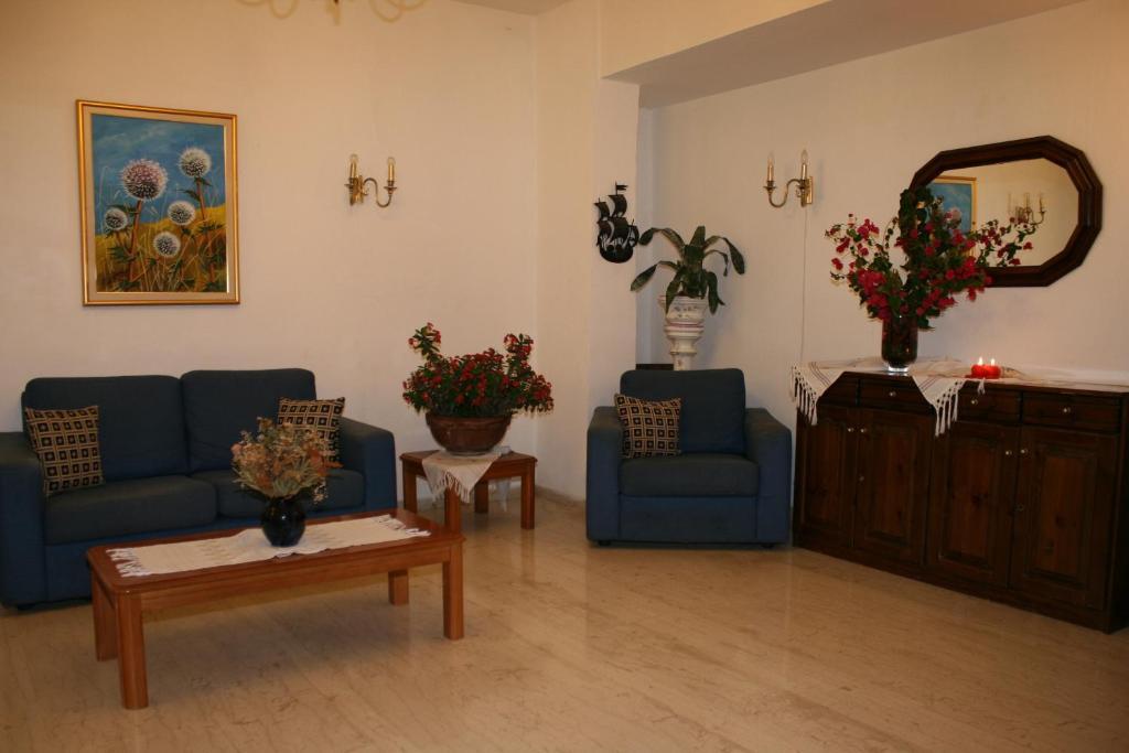 Blue Bay Apartments Hersonissos  Bagian luar foto