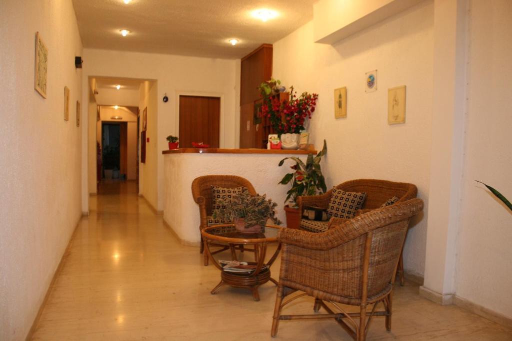 Blue Bay Apartments Hersonissos  Bagian luar foto