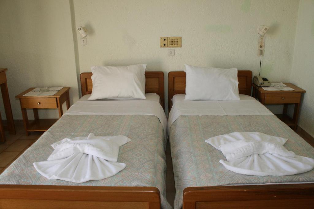 Blue Bay Apartments Hersonissos  Bagian luar foto
